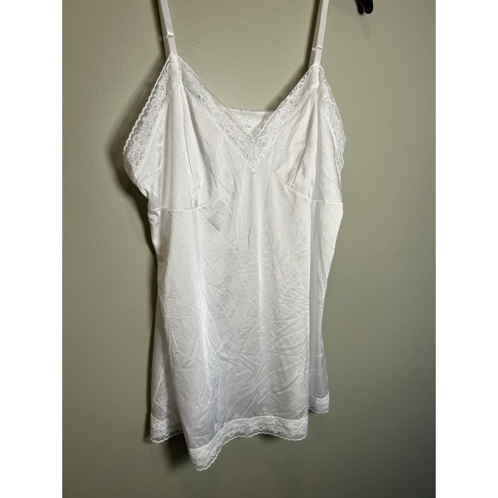 Vanity Fair Women's Size 40 White Lace Satin Cami slip Top Adjustable Straps EUC - Picture 7 of 11
